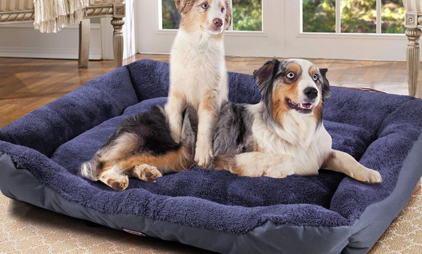 Image 5: Fleece Warm Pet Bed