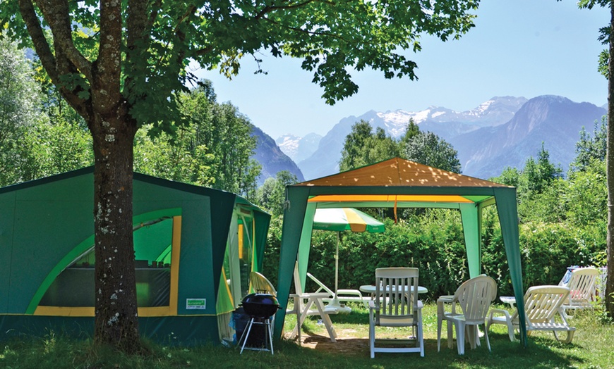 Image 2: Tent Stay in France