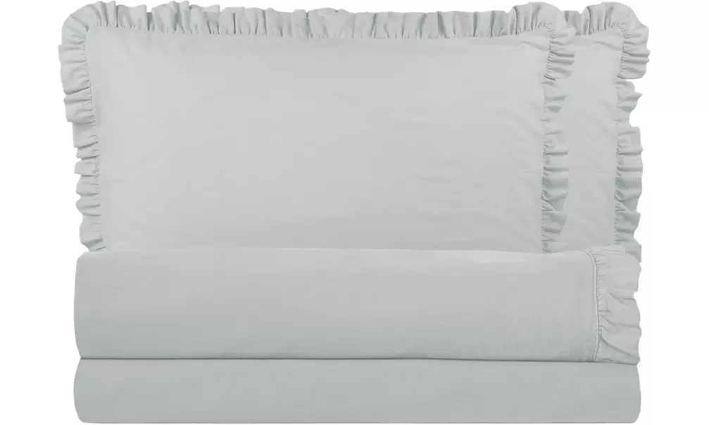 Beddengoedset met ruches voor een tweepersoonsbed