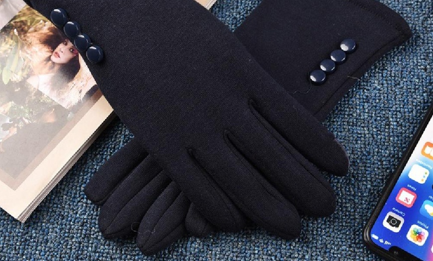 Image 9: Touch Screen Warm Gloves for Women