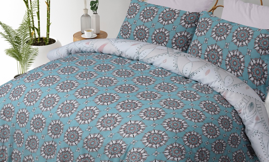 Image 5: Elephant Mandala Design Reversible Duvet Set