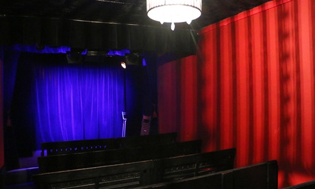 1 ou 2 cours d'initiation de 3h au one-man-show/stand-up dès 19,90 € avec La boite à rire Paris / Ze Artist