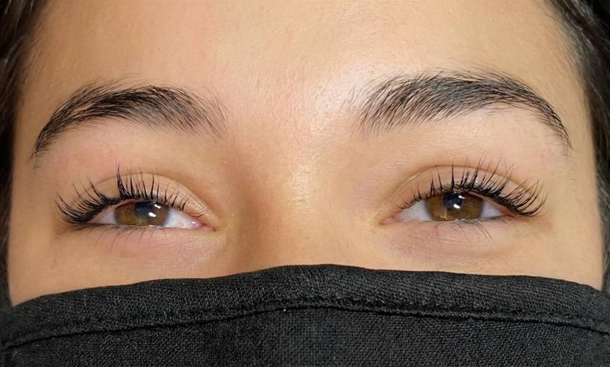 Image 2: One Eyelash Lift Treatment or Lash Perm with Tint