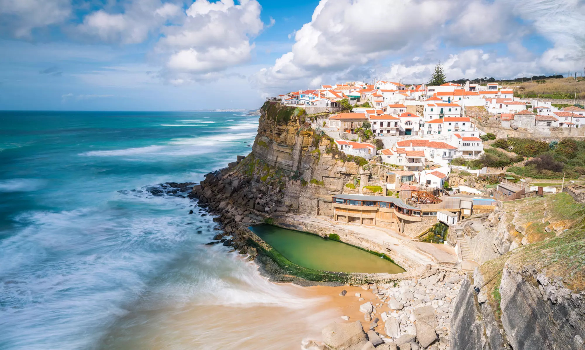 ✈ 8-Day Portugal Vacation with Air & Hotels from Weekender Breaks US