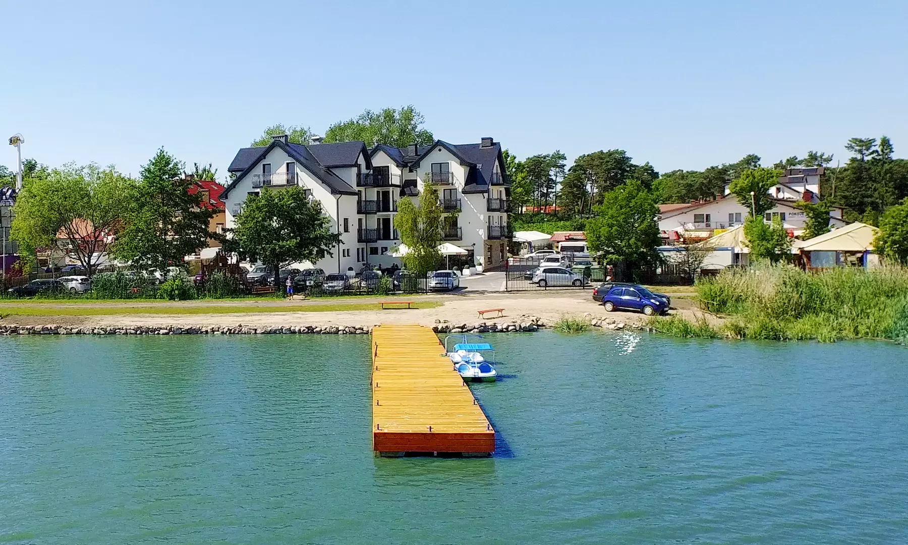 Mielno: pokój dla 2 osób ze śniadaniami lub z wyżywieniem HB w Marinie Mielno - Primary Image