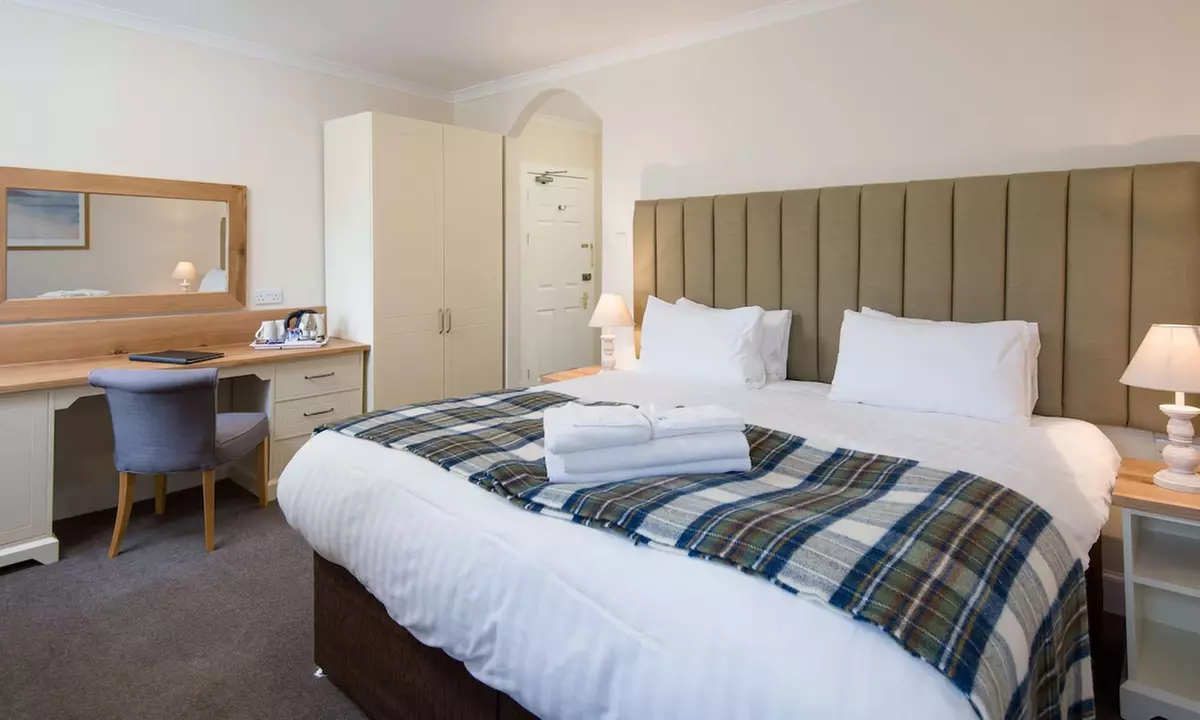 Argyll and Bute: Standard Double Room with Breakfast