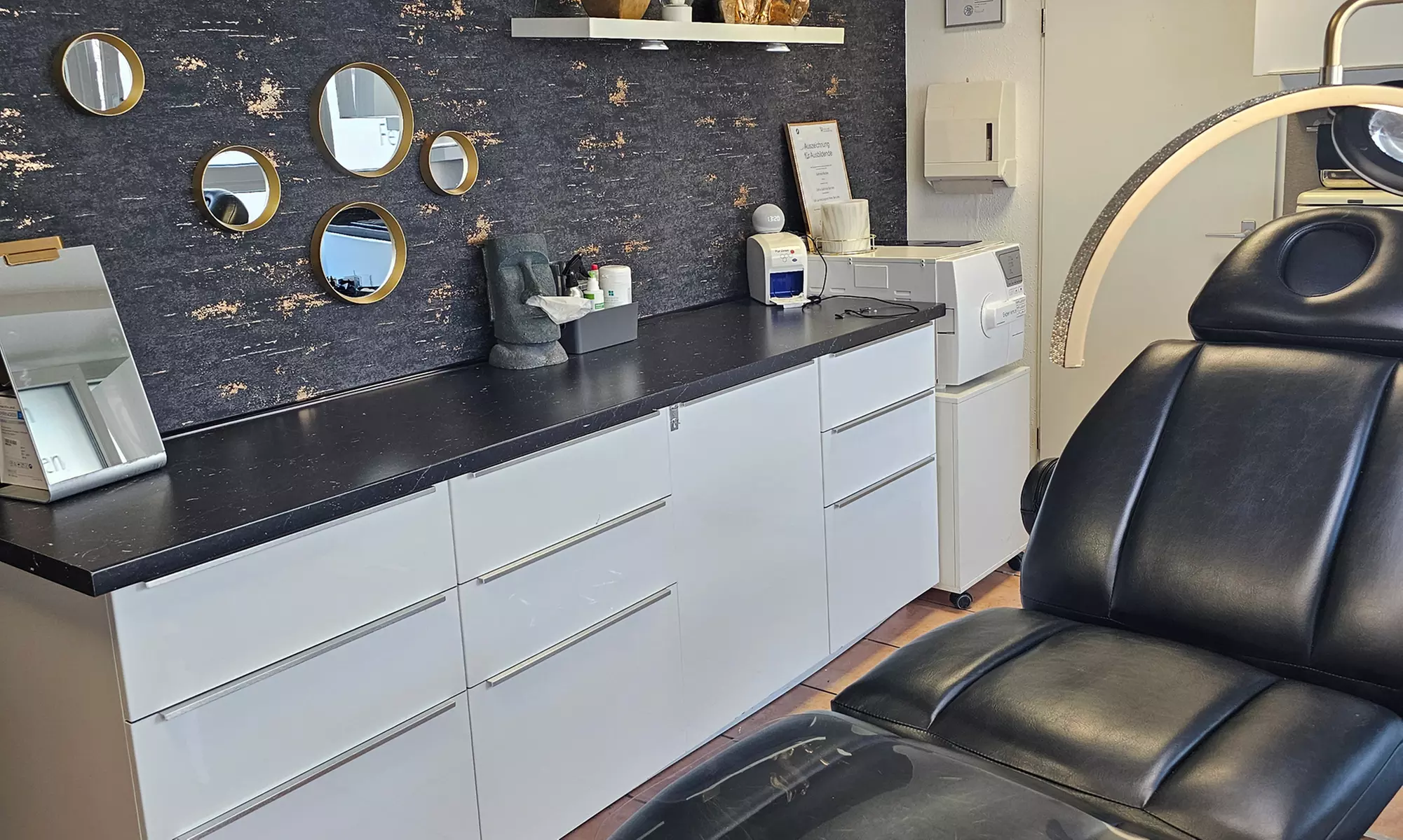 Wertgutschein über 189 € anrechenbar auf ein Vampir-Lifting