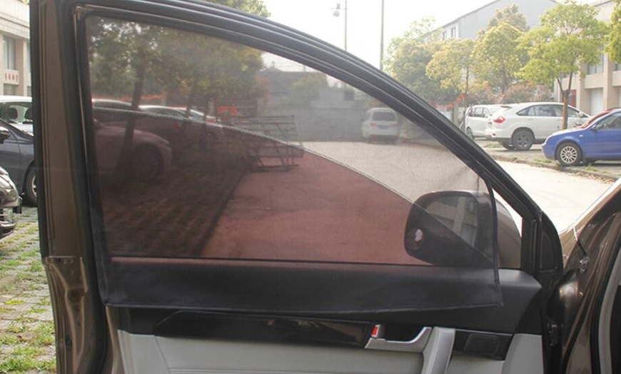 Image 4: Magnetic Car Window Sun Shade