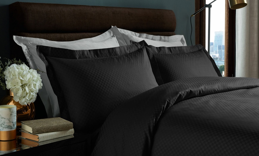 Image 7: 350 Thread Count Egyptian Cotton Bedding