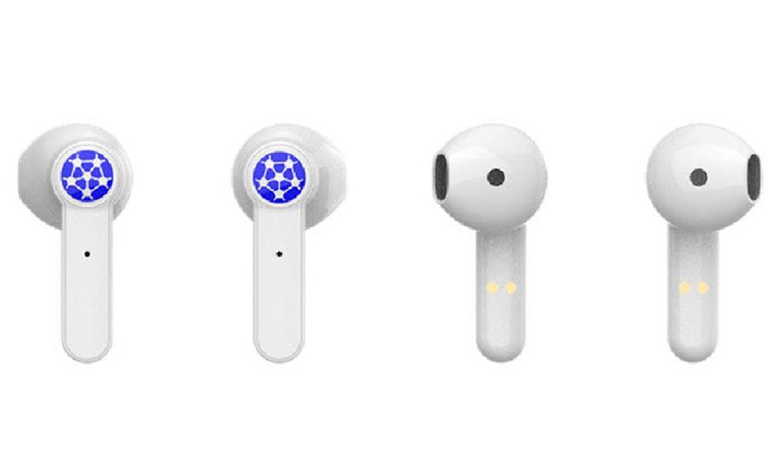 Image 8: 2022 World Cup Football Earbuds