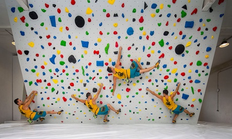 Bautismo o cursos o juegos de escalada indoor para adultos o niños desde 5,99 € en Bulderplanet