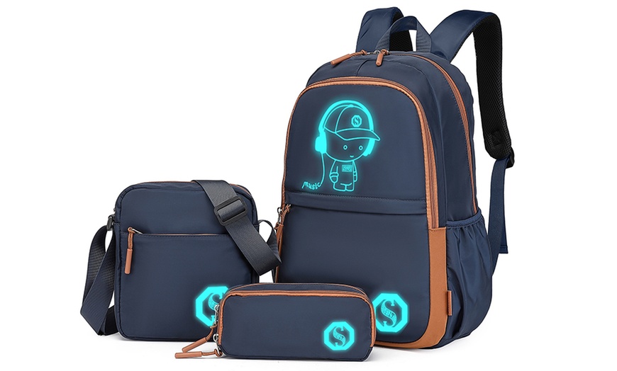 Image 2: Three-Piece Glow-In-The-Dark Laptop Backpack Set