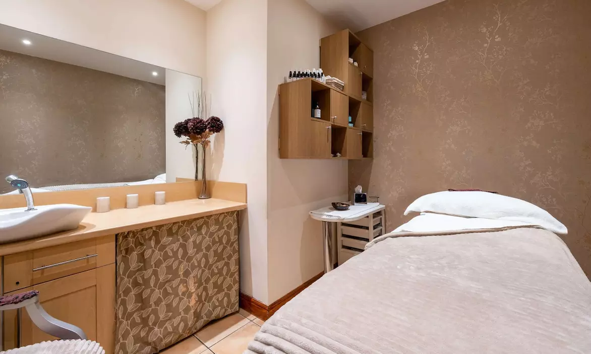 Lincolnshire: Standard/Superior Double Room with Breakfast