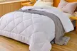 Edredón de microfibra hipoalergénico y transpirable en color blanco, de Herzberg - Second Medium