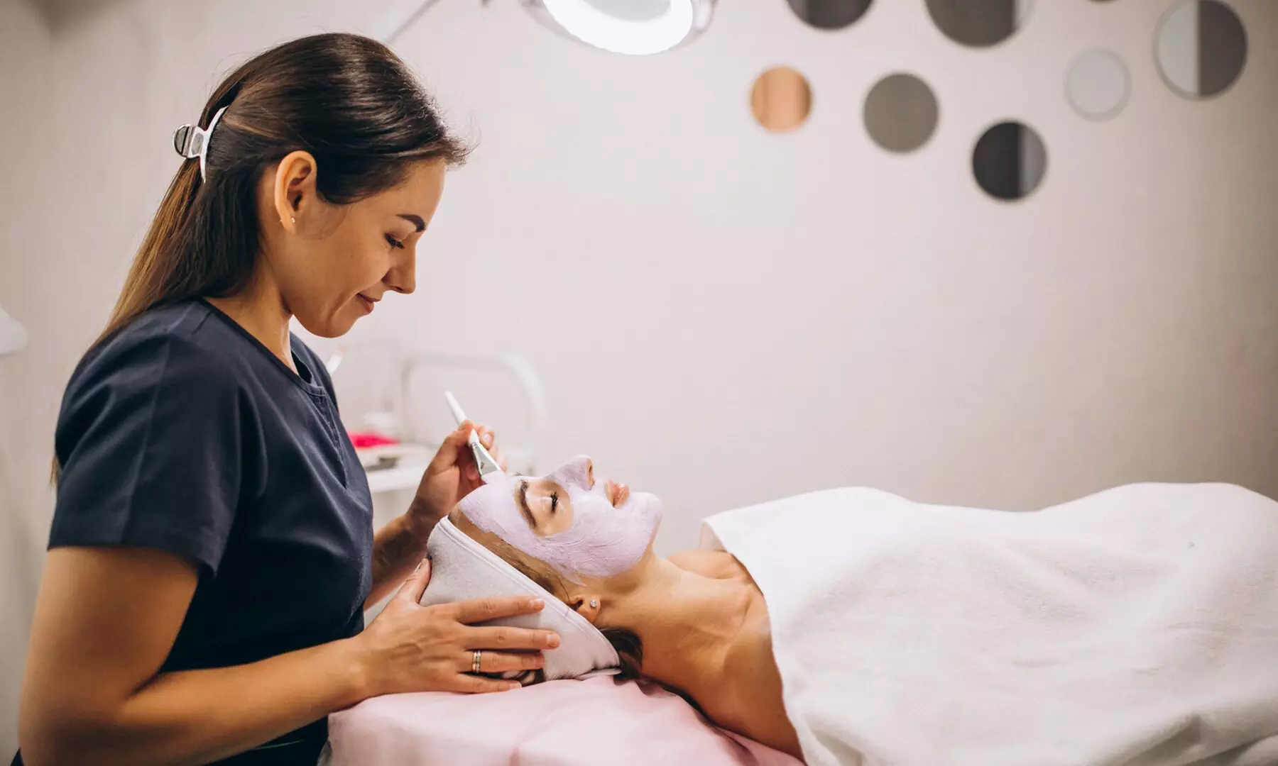 Higiene facial básica con opción a tratamientos extra para 1 persona