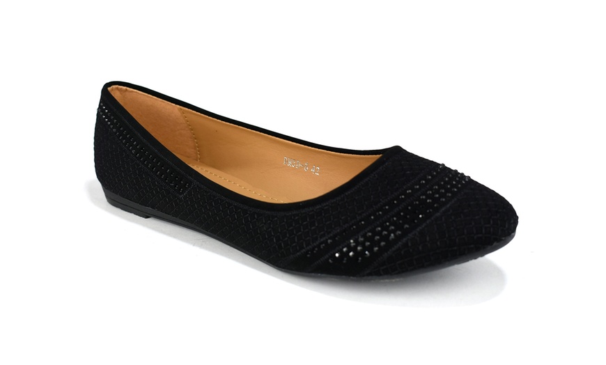 Image 9: Women's Flat Pumps 