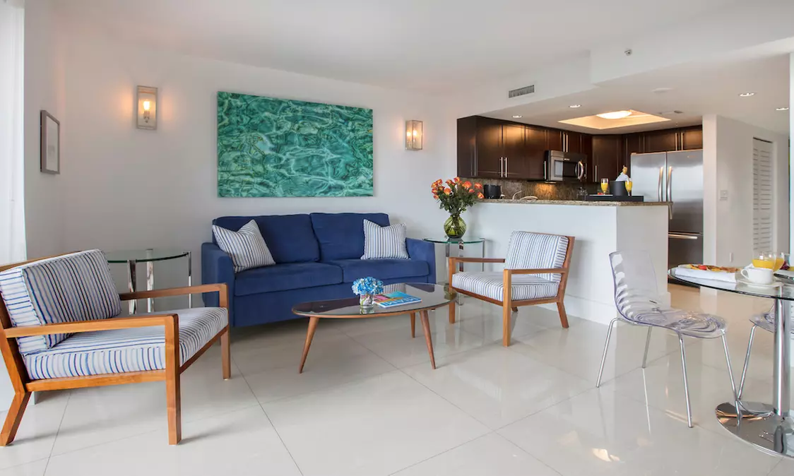Relax at The Mutiny Hotel, Miami's Hidden Gem