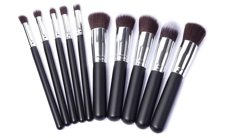 Image 7: Ten-Piece Make-Up Brush Set