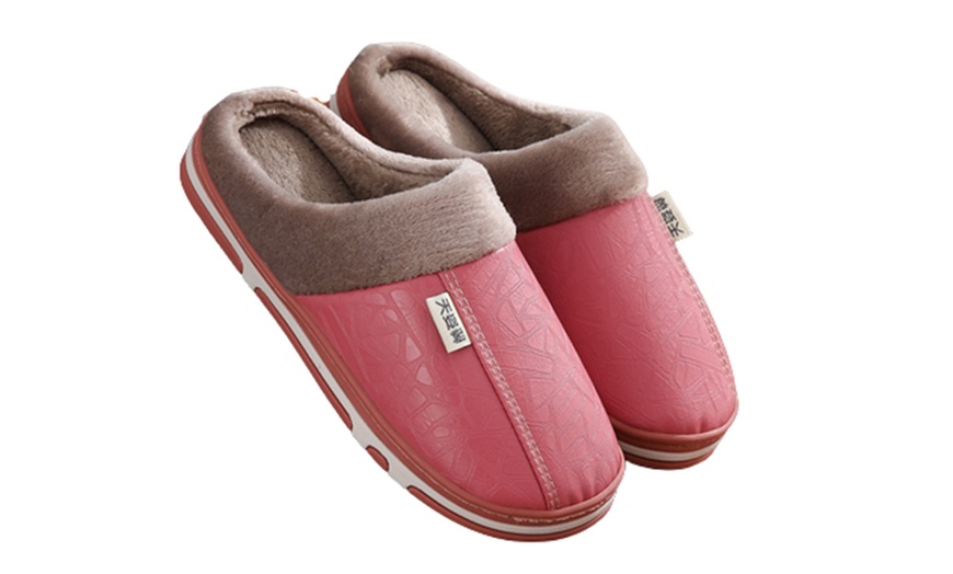 Image 6: Plush Waterproof Faux Leather Slippers