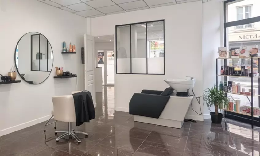 Regard sublimé avec soin des cils et sourcils au Sofya Beauty