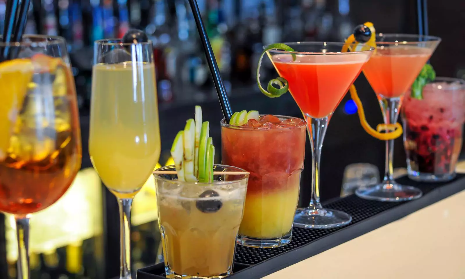 Menú con  hot dogs en Quatre Cocteleria