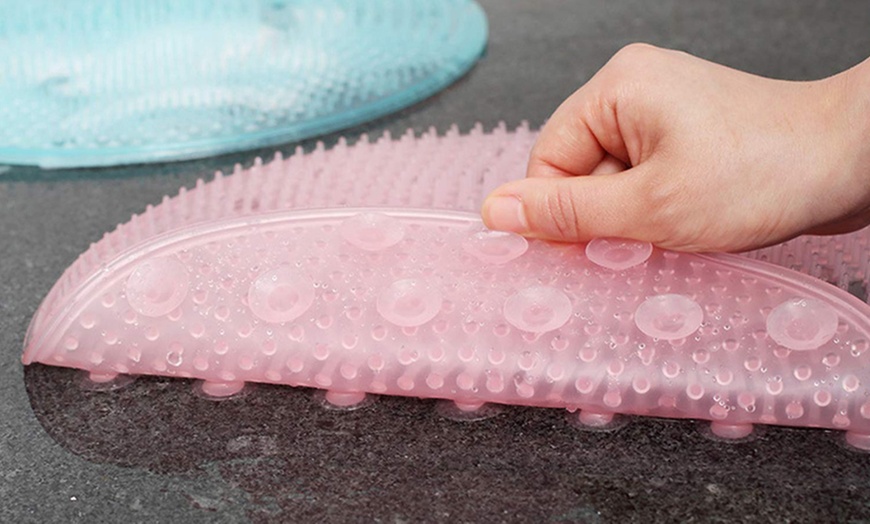 Image 3: Shower Foot Massage Disc