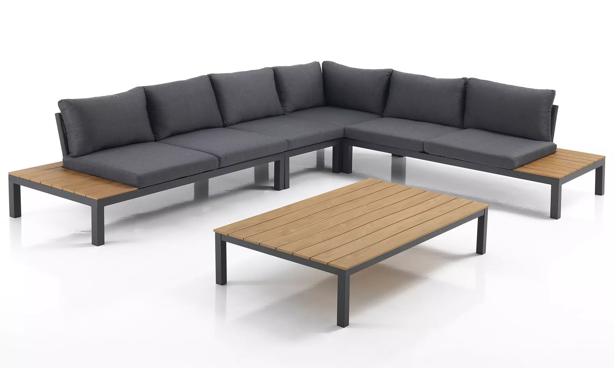 Tomasucci Loungemöbel für Innen und Außen