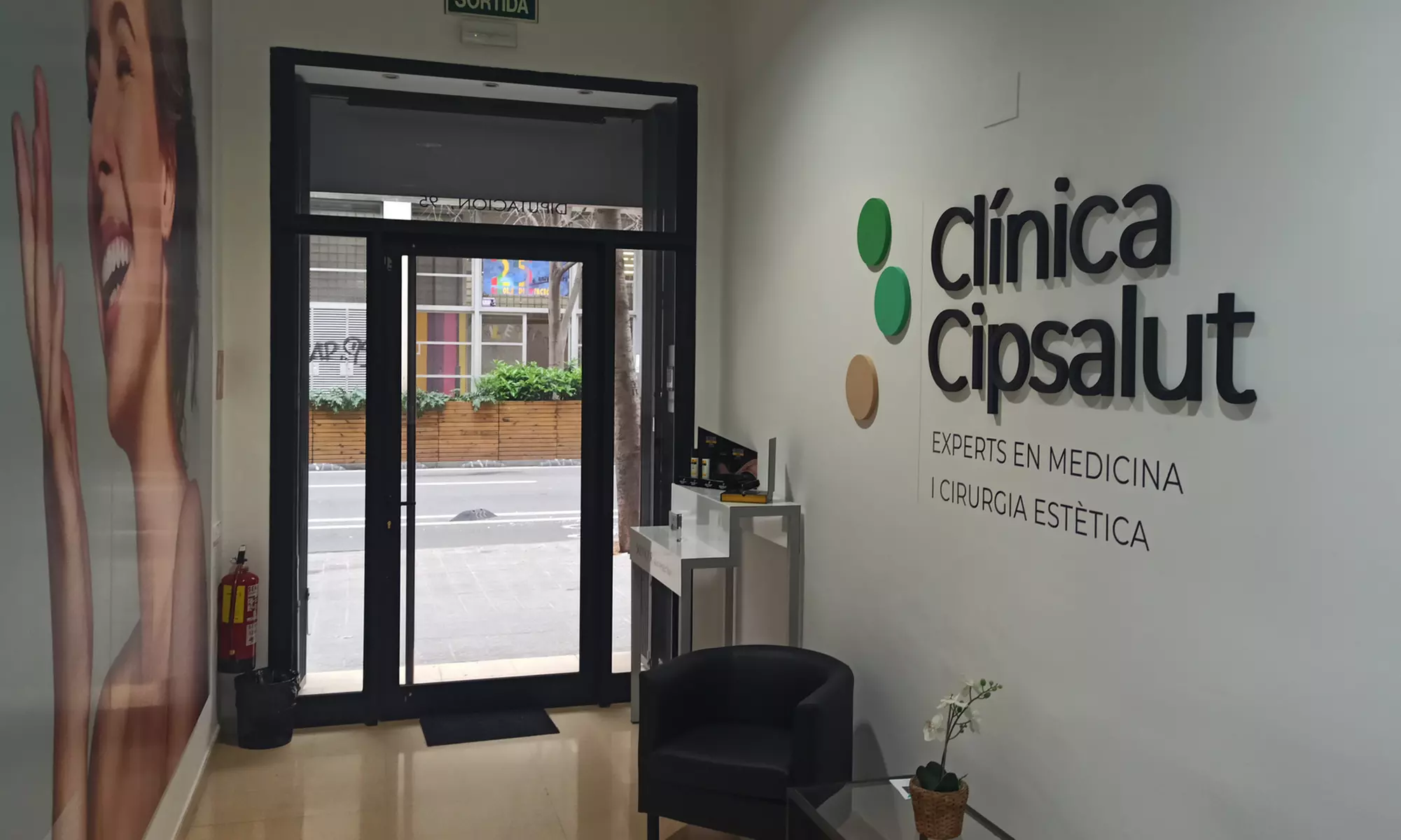 Tratamientos faciales antiedad en Clínica Cipsalut