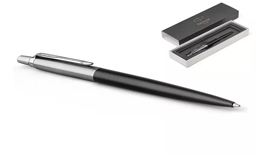 Image 4: Choice of Personalised Parker Pen