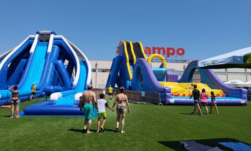 Image 6: Parque acuático Wow: entrada para niño o adulto, junto al C.C. Bonaire