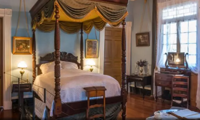 Plantation Tours for One or Two