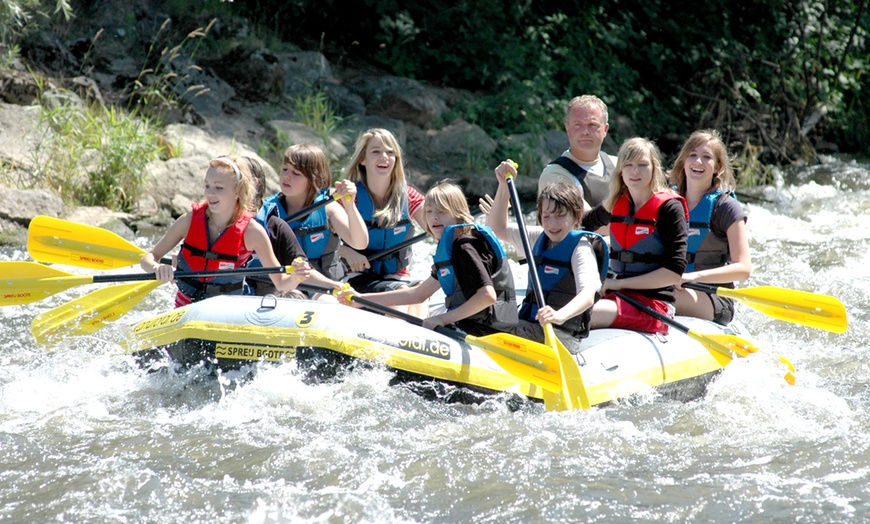 Image 2: Spaß & Action auf der Rur: 2 Std. Rur-Rafting für bis zu 10 Personen