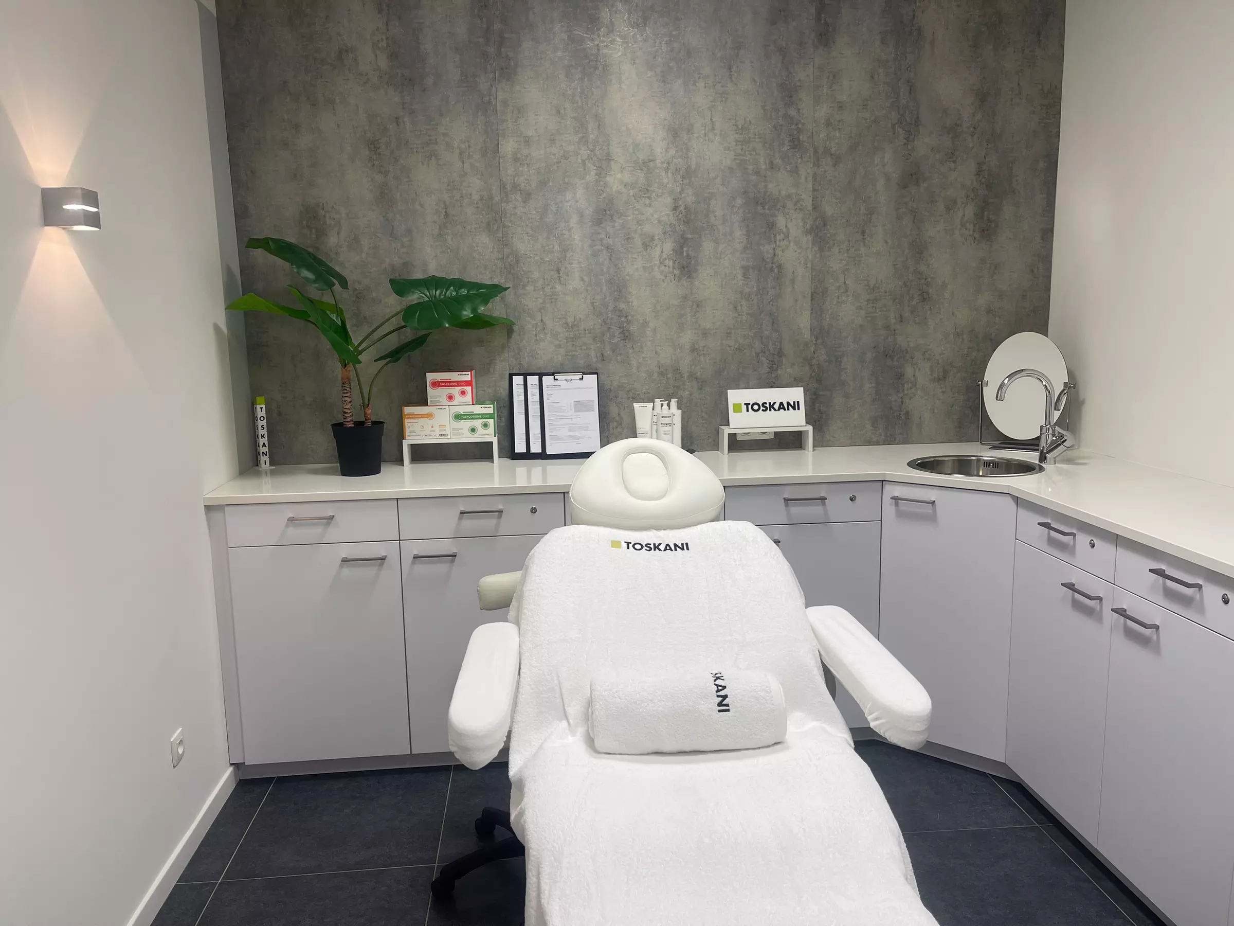 Nagelglans en luxe: spa manicure- en/of pedicure in Antwerpen