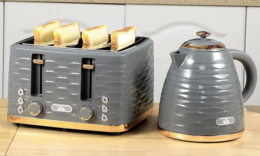 Image 12: HomCom 1.7L Kettle and 1600W Toaster Set