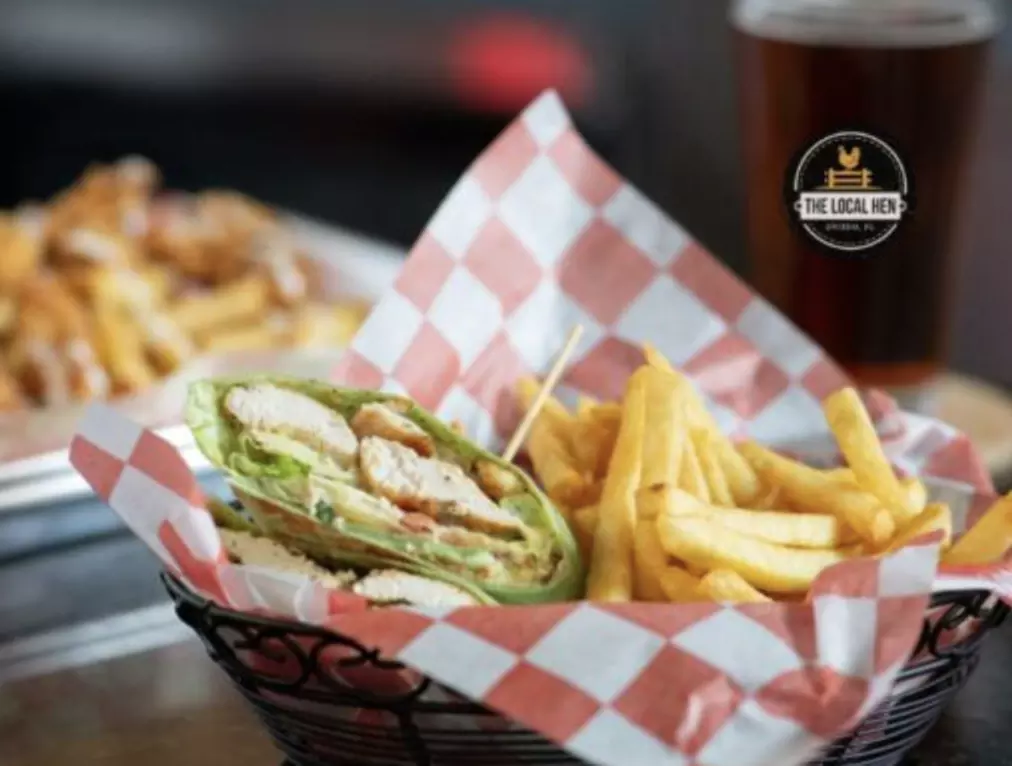 Savor 10 or 20 Wings, 1 or 2 Entree, and Drinks!