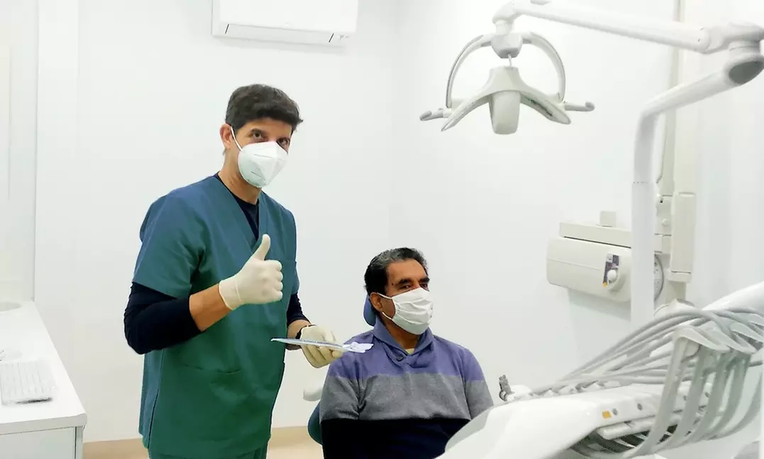 Blanqueamiento led y limpieza bucal en Clinica dental Marcelo Usera