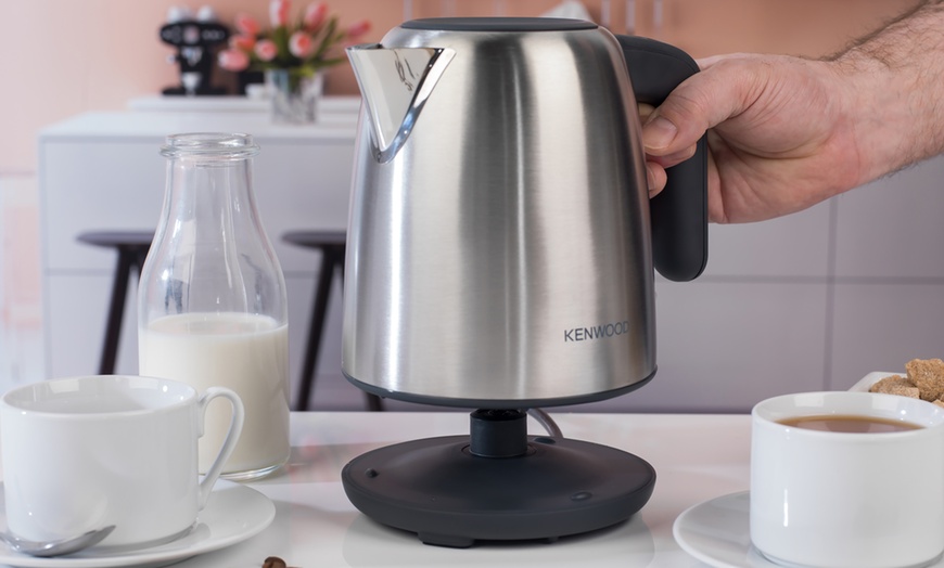 Image 2: Kenwood 1L 2200W Kettle