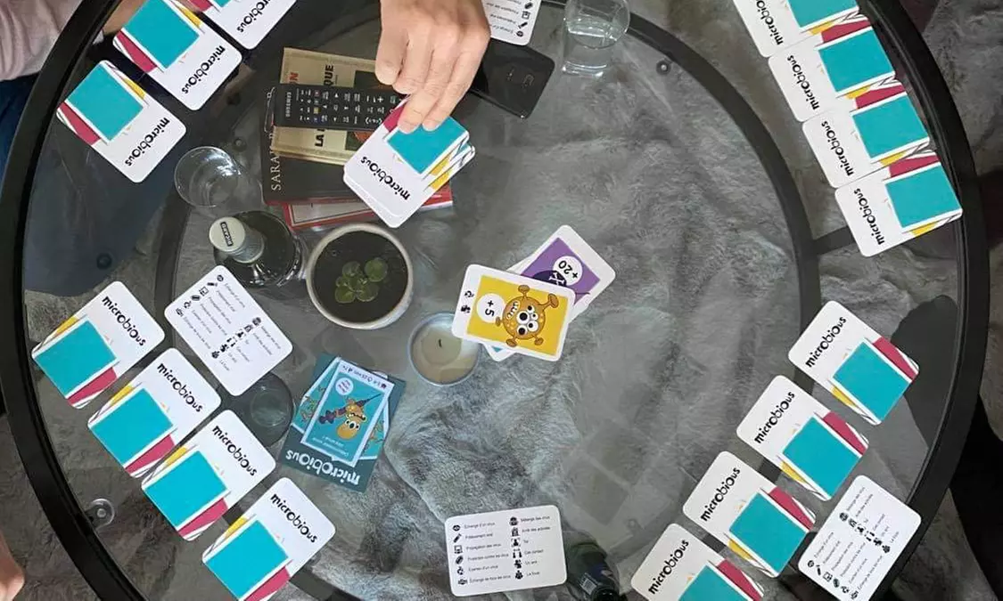 Jeu de cartes Microbious dès 7 ans - Second Medium