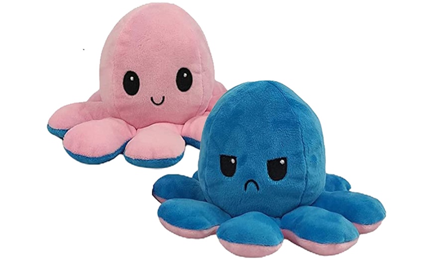 Image 6: Reversible Plush Octopus Toy