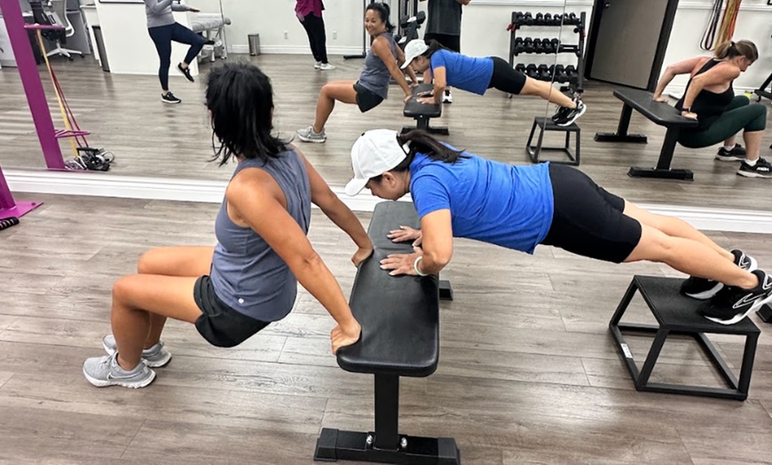 Image 5: Choose from Dance Classes, Fitness Training plus Fitness Evaluation