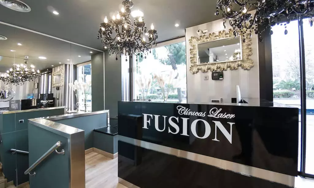 1 sesión de tratamiento facial HIFU en Clínicas Láser Fusión Raimundo (hasta 57% de descuento) - Primary Image