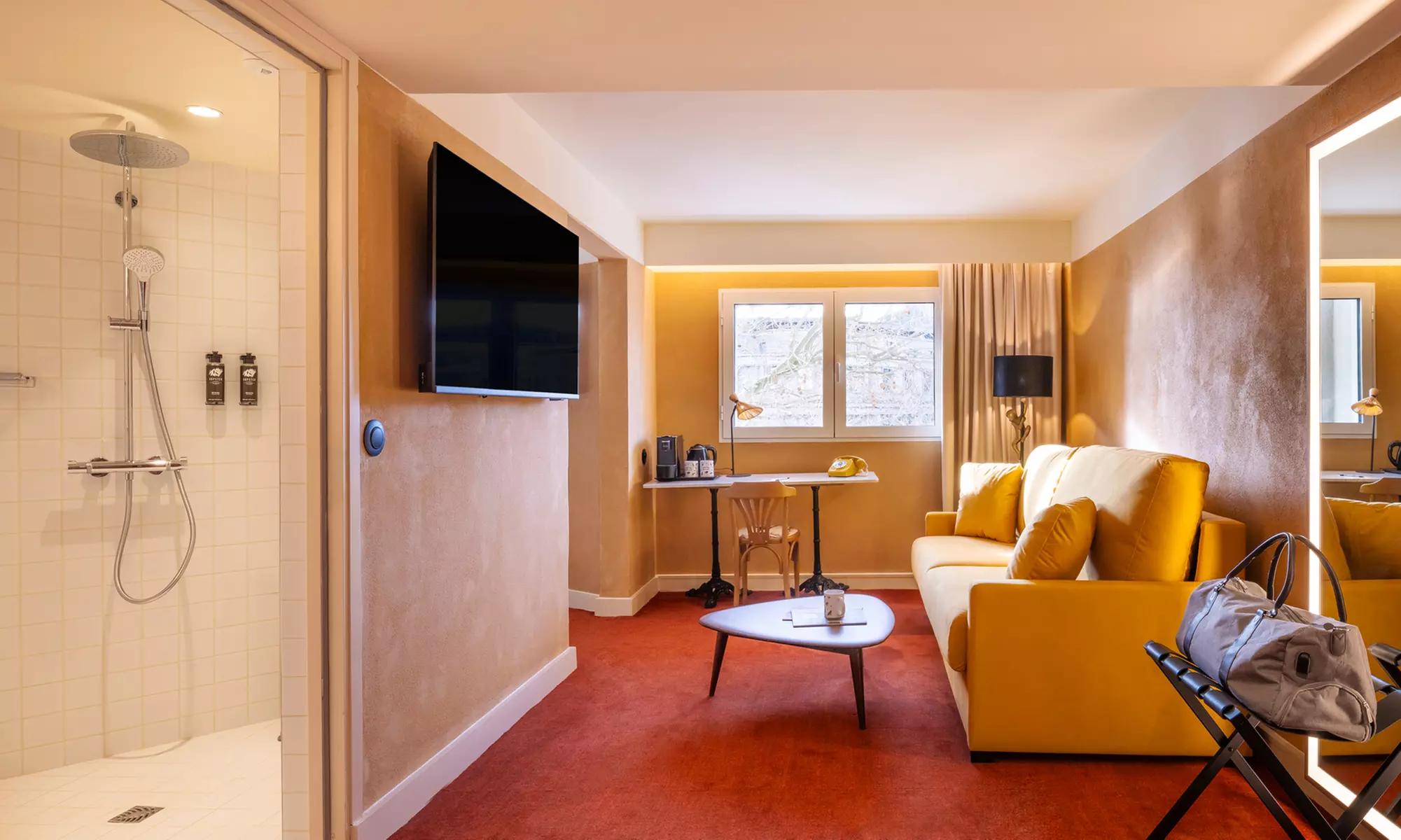 Paris: Doppelzimmer mit optionalem Frühstück und Pizza