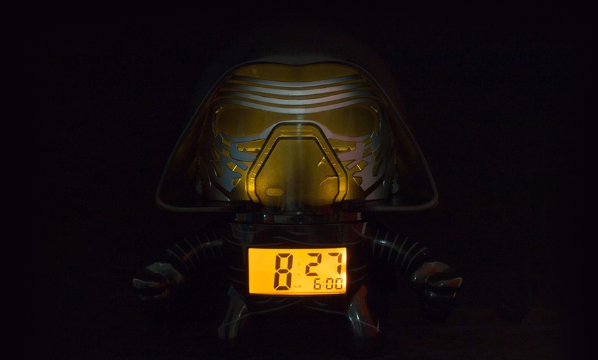 Image 3: Star Wars Light-Up Alarm Clock