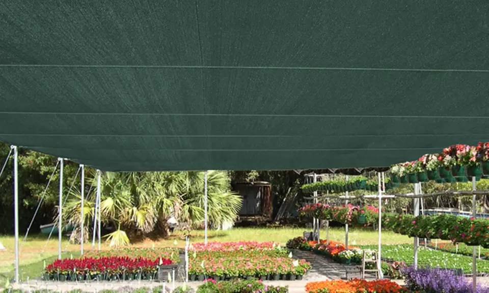 Witterungsbeständiges Sonnenschutznetz