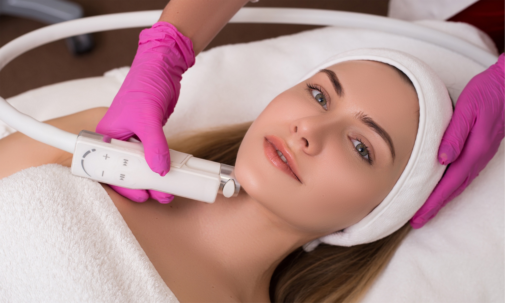 Experience the Anti-Aging Facial with Radio Frequency