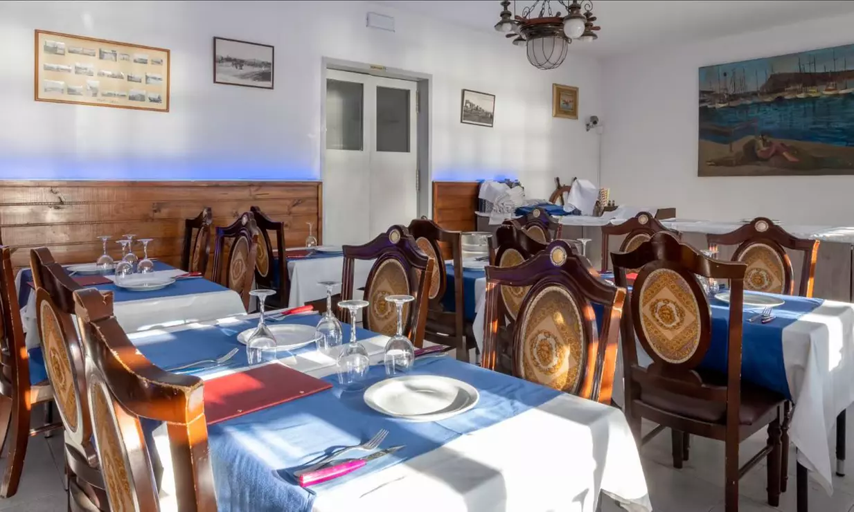 ¡Plan disfrutón a la vista! Paellita, buena compañía y vistas al mar