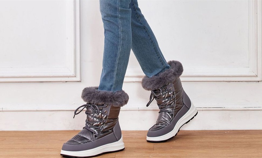 Image 7: Women's Trim Lace-Up Puffer Boots