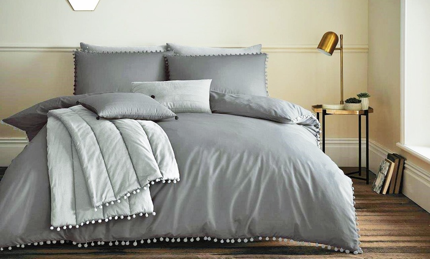 Image 1: Pom Pom Duvet Set