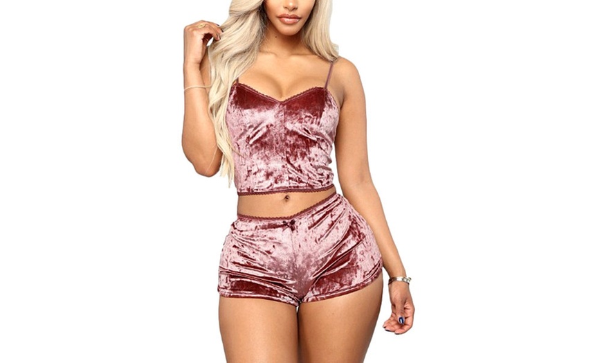 Image 4: Velvet Pyjamas Set