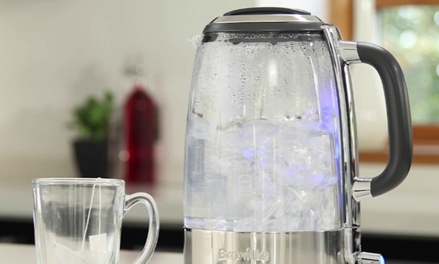 Image 2: Breville Illuminating Kettle